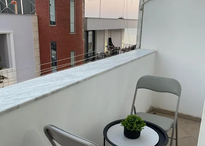 Barefoot Bliss * Durrës